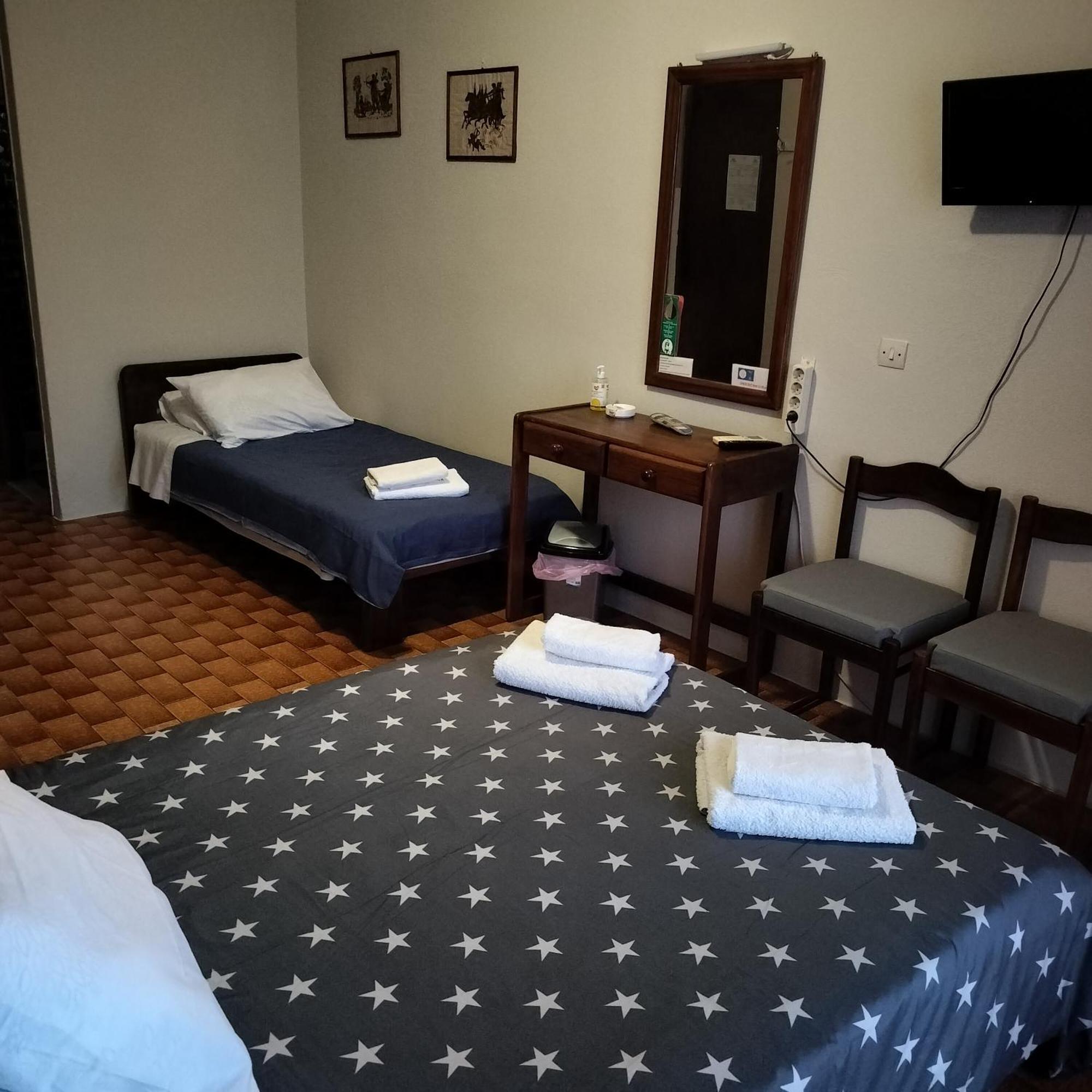 Bissias Guest House Galatás Dış mekan fotoğraf