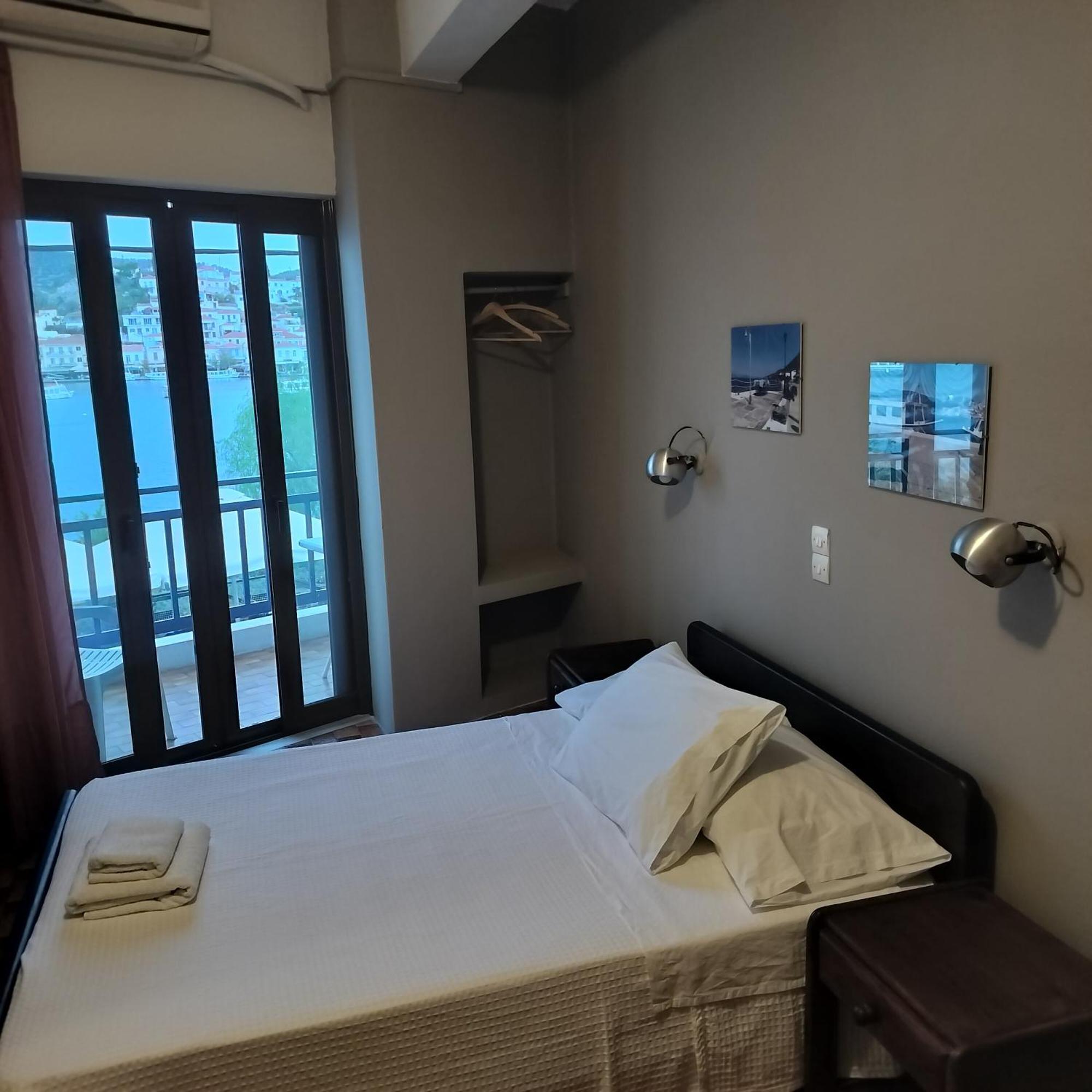 Bissias Guest House Galatás Dış mekan fotoğraf