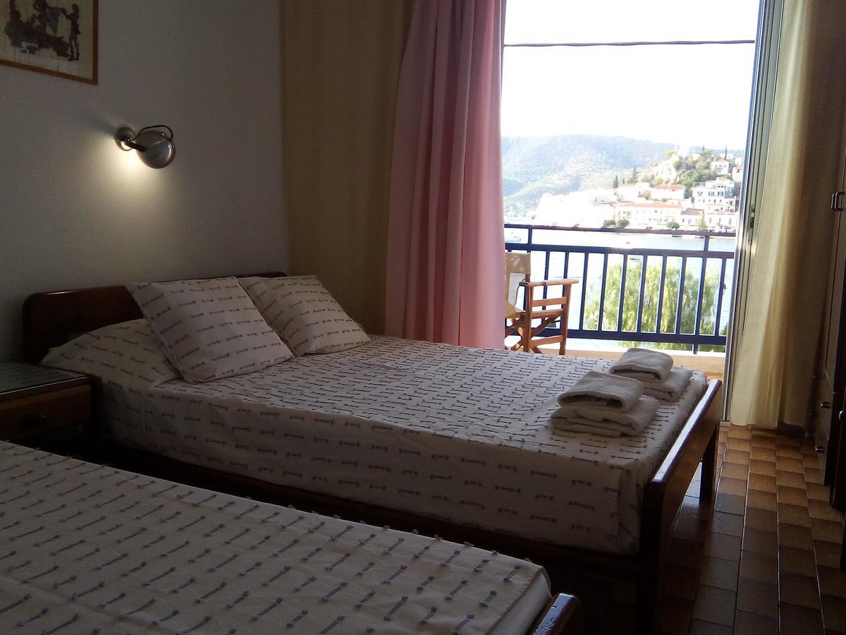 Bissias Guest House Galatás Dış mekan fotoğraf