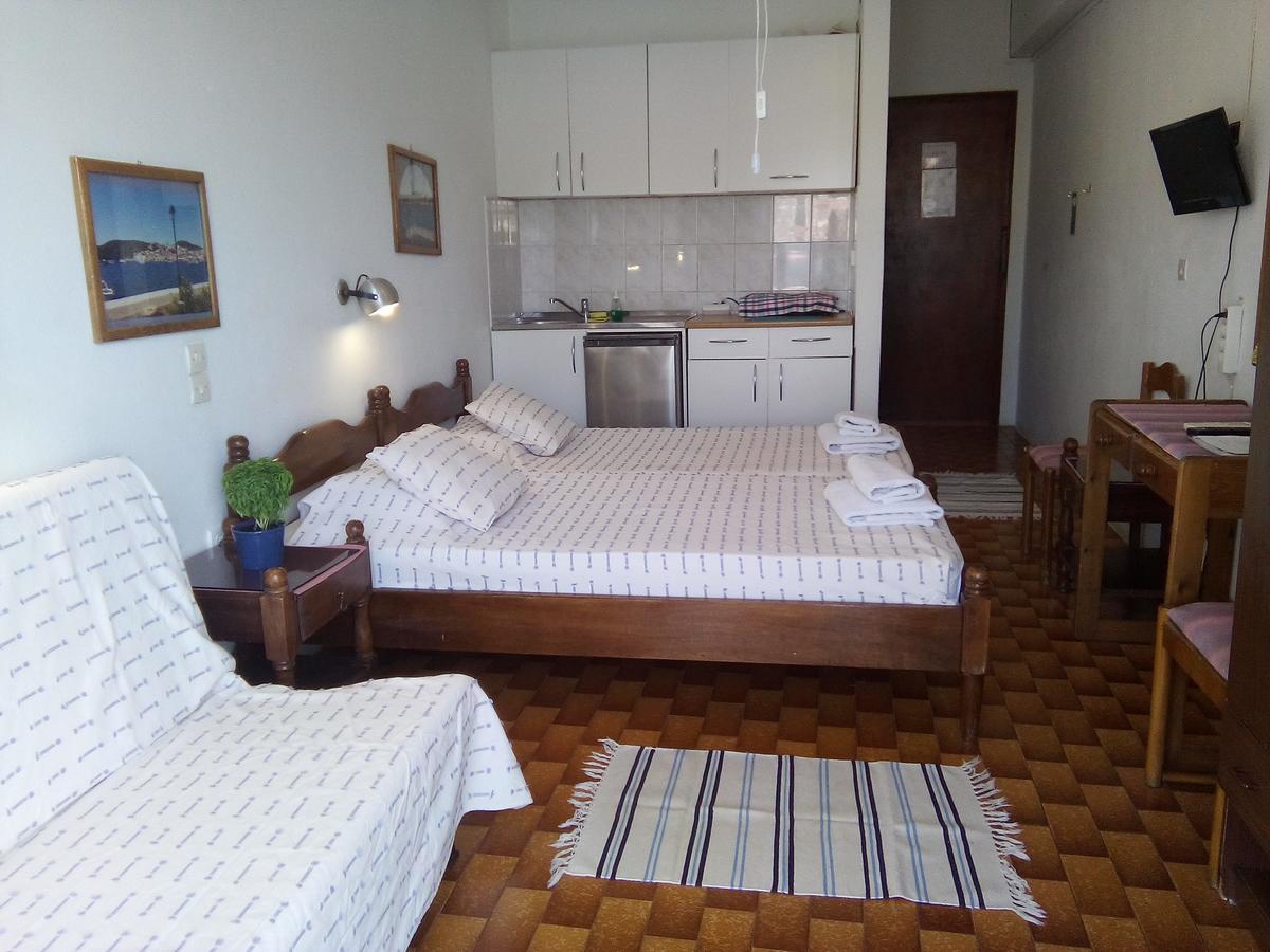 Bissias Guest House Galatás Dış mekan fotoğraf