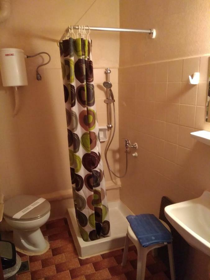 Bissias Guest House Galatás Dış mekan fotoğraf